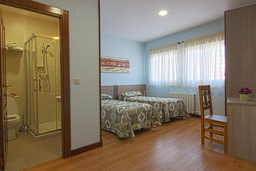 Hostal-Bar Restaurante "La Fuente" Rabé de las Calzadas Zewnętrze zdjęcie