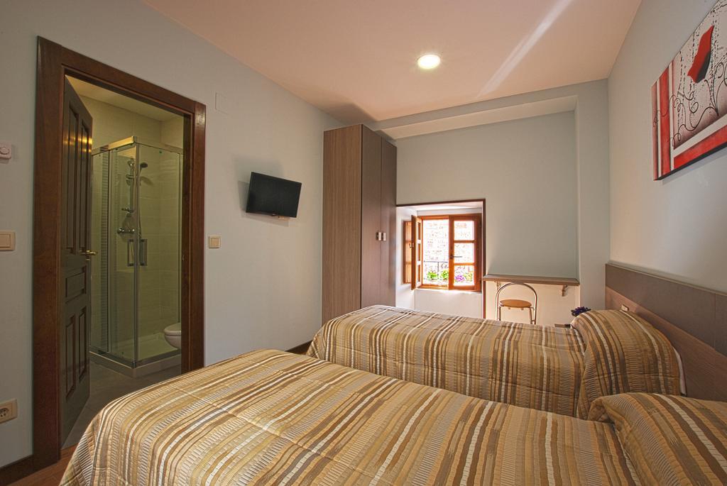 Hostal-Bar Restaurante "La Fuente" Rabé de las Calzadas Zewnętrze zdjęcie