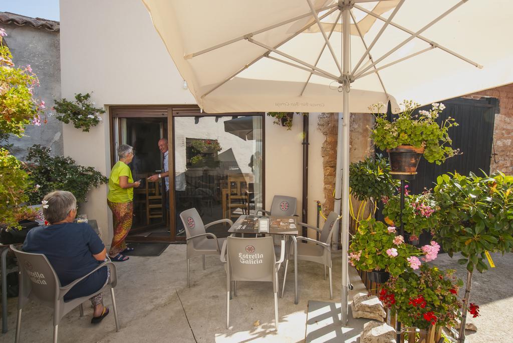 Hostal-Bar Restaurante "La Fuente" Rabé de las Calzadas Zewnętrze zdjęcie