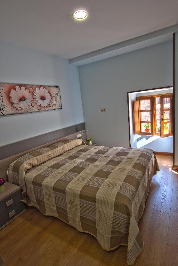 Hostal-Bar Restaurante "La Fuente" Rabé de las Calzadas Zewnętrze zdjęcie