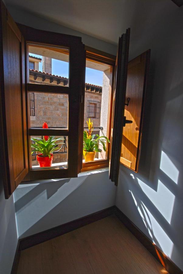Hostal-Bar Restaurante "La Fuente" Rabé de las Calzadas Zewnętrze zdjęcie